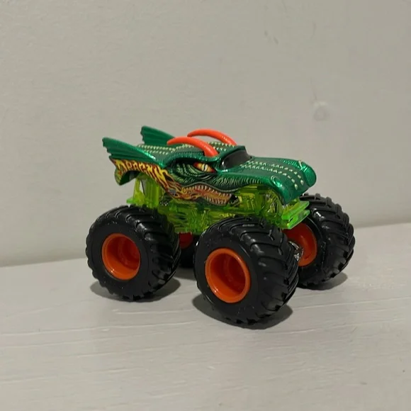 Monster Jam Trucks 1:64 Dragonoid - Picture 2 of 4